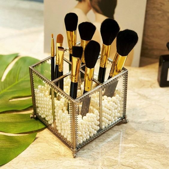 Good Quality Tabletop Set Of Three Bras Base Gold Plated Personalized Metal Box Wedding Decoration Glass Display Case And Box