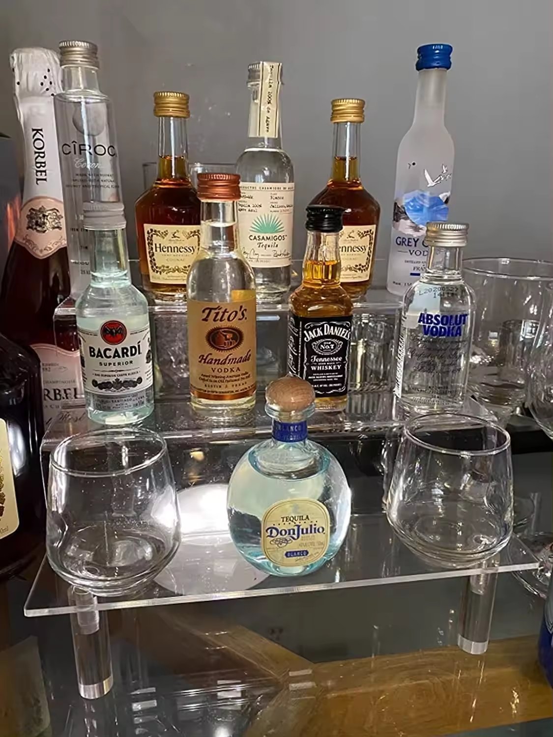 Clear Acrylic Display Riser Display Shelf for Perfume Action Figure Holder Makeup Organizer Acrylic Cake Stand
