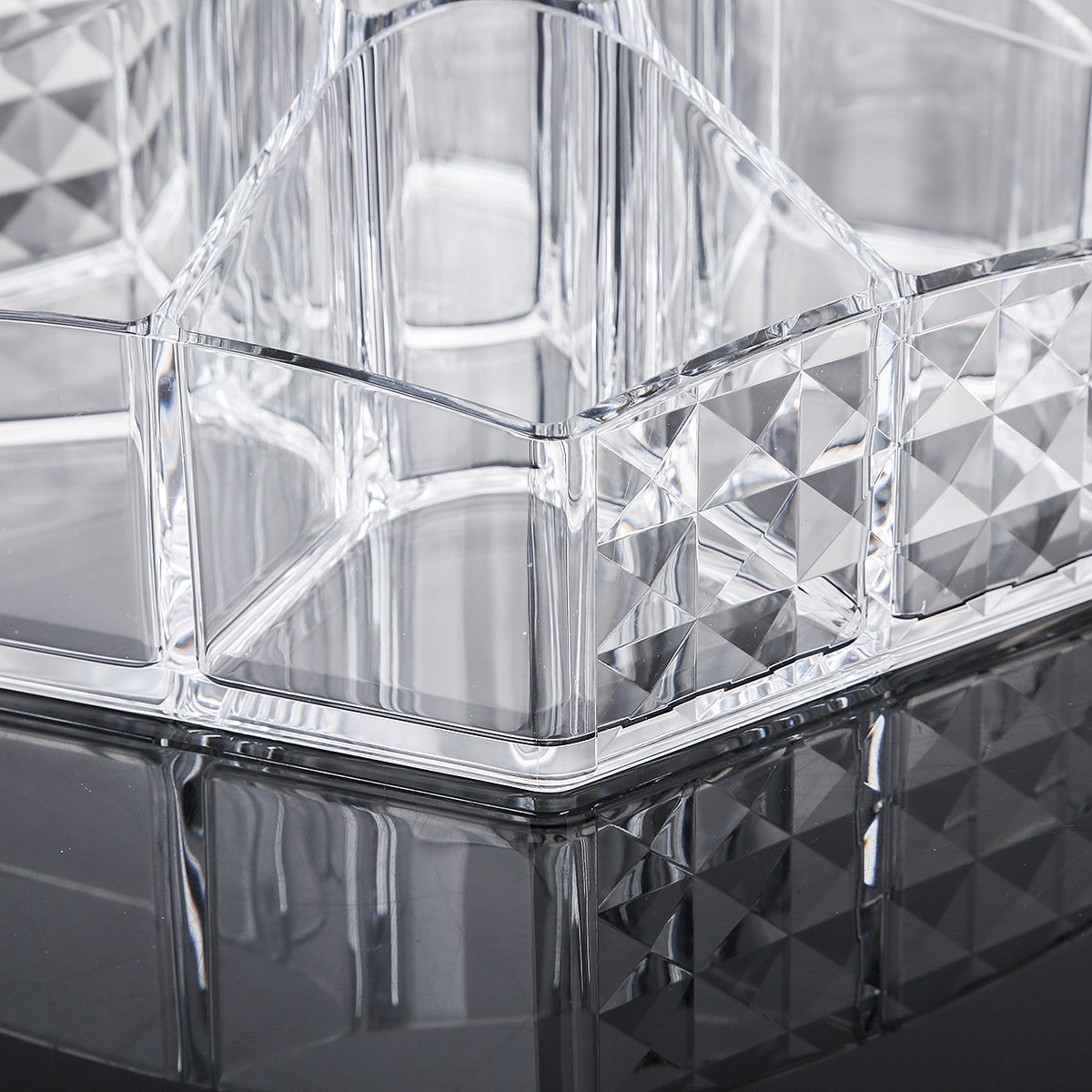 Brand New High Quality Makeup Organizer Countertop Cosmetic Display Cases Organizers For Vanity With OEM wholesale