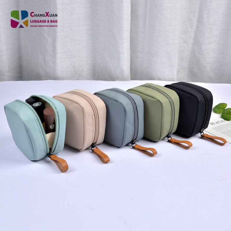 Factor Wholesale Unique small travel Handbag cosmetic leather portable waterpoof makeup bag for kids