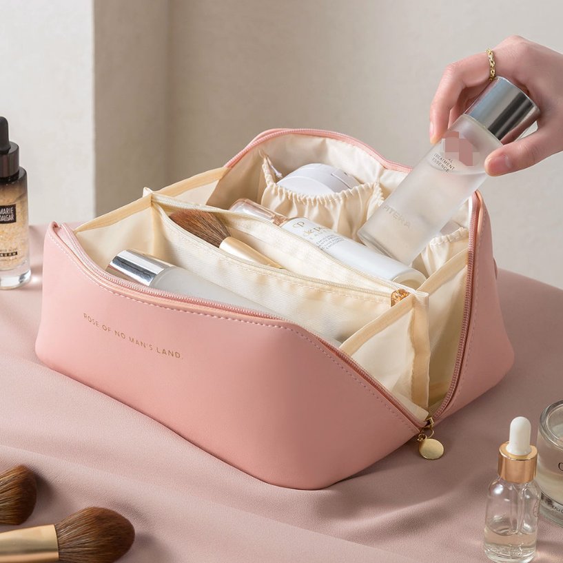 New Fashion Organ Pillow Multifunction Large Capacity Travel Waterproof Pu Leather Makeup Organizer Bag with Dividers and Handle