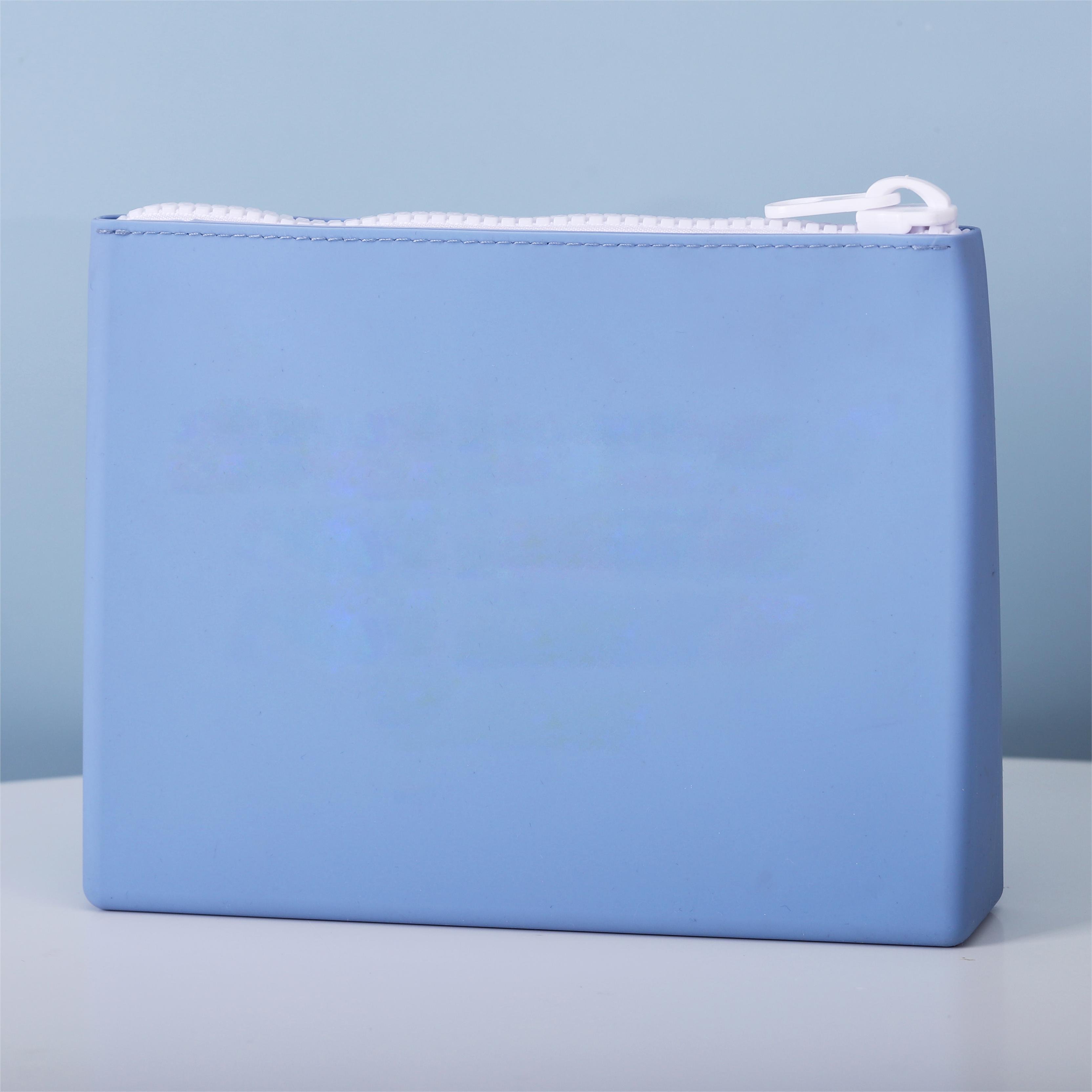Washable Bag for Travel, Silicone Makeup Bag with Zipper, Perfect for Organizing Cosmetics, Brushes, Tools and Toiletries