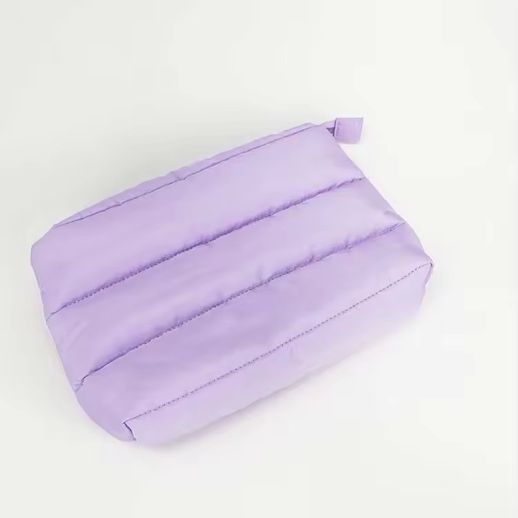 wholesales new style customized nylon quilting makeup bag custom logo puffy padded larger capacity cosmetic pouch bag for women