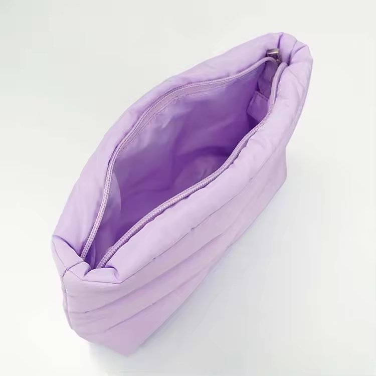 wholesales new style customized nylon quilting makeup bag custom logo puffy padded larger capacity cosmetic pouch bag for women