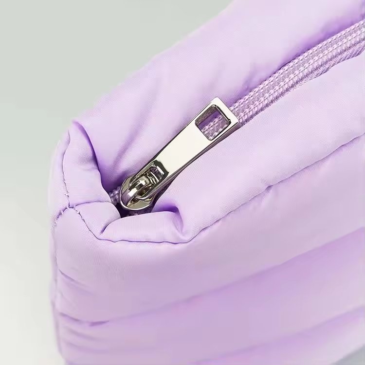 wholesales new style customized nylon quilting makeup bag custom logo puffy padded larger capacity cosmetic pouch bag for women