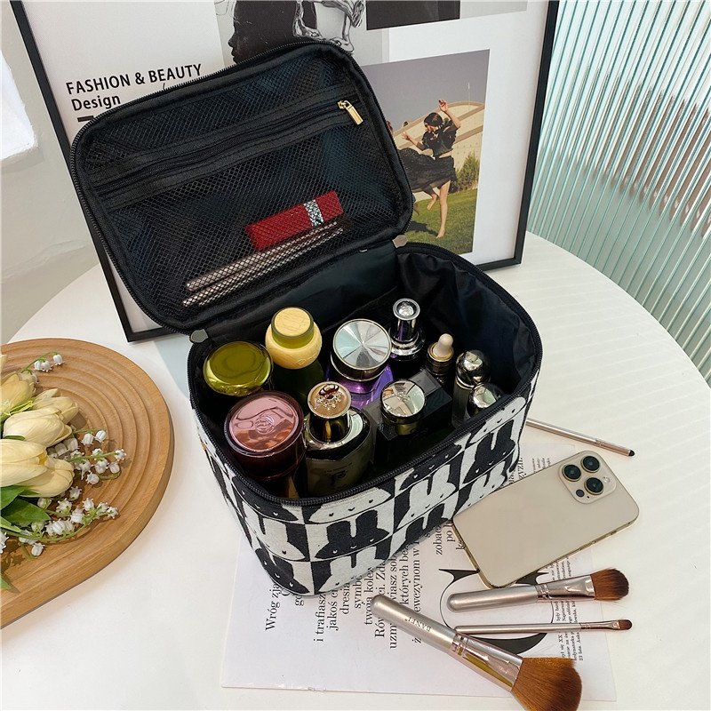 Hot Selling Factory Price Waterproof Organizer Toiletery Travel Hanging Makeup Custom Logo Women Necessaires Bags