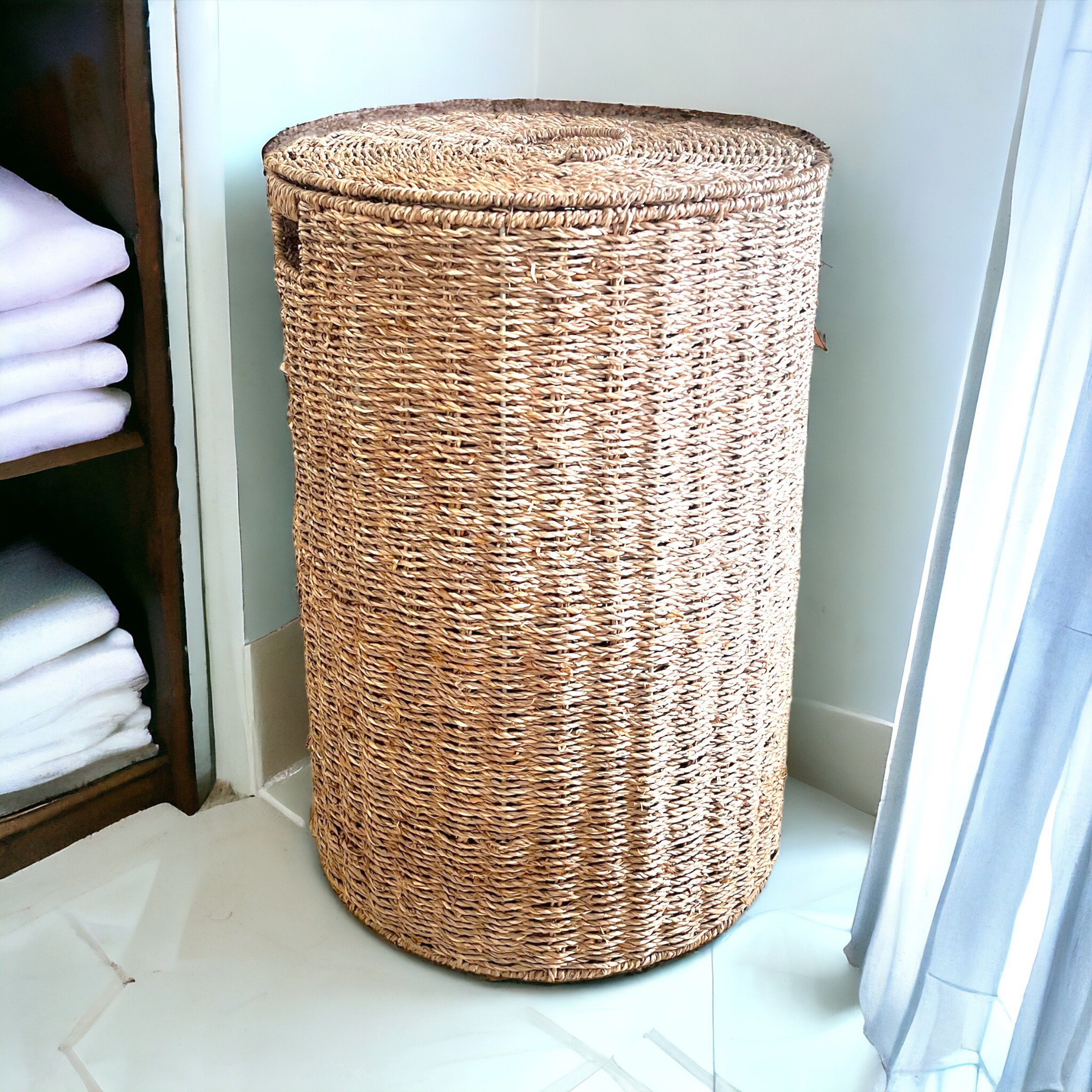 Set Collection Bathroom resin and A Elegant Large-sized Household Basket with Lid Featuring Sophisticated Color Viet Nam