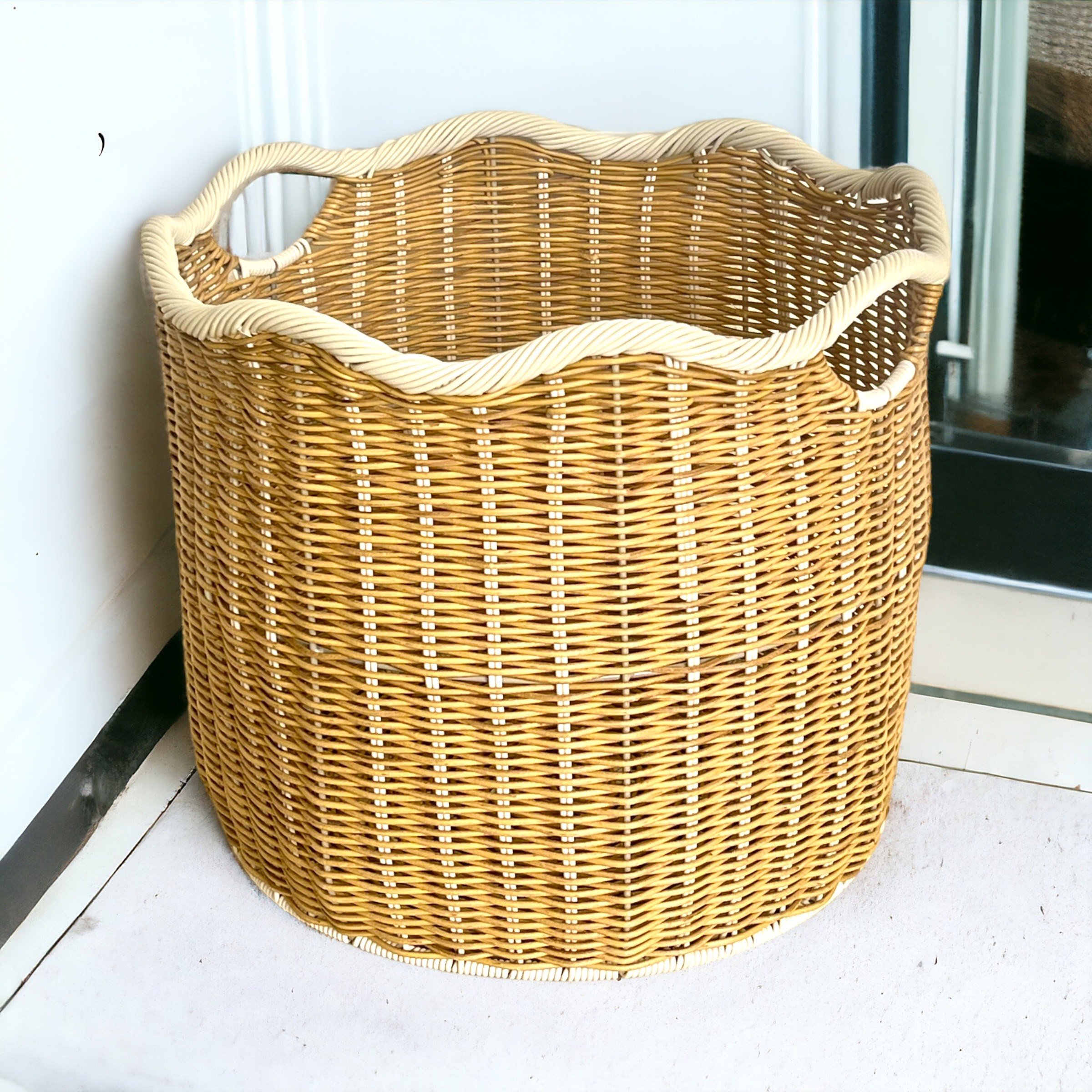 Set Collection Bathroom resin and A Elegant Large-sized Household Basket with Lid Featuring Sophisticated Color Viet Nam