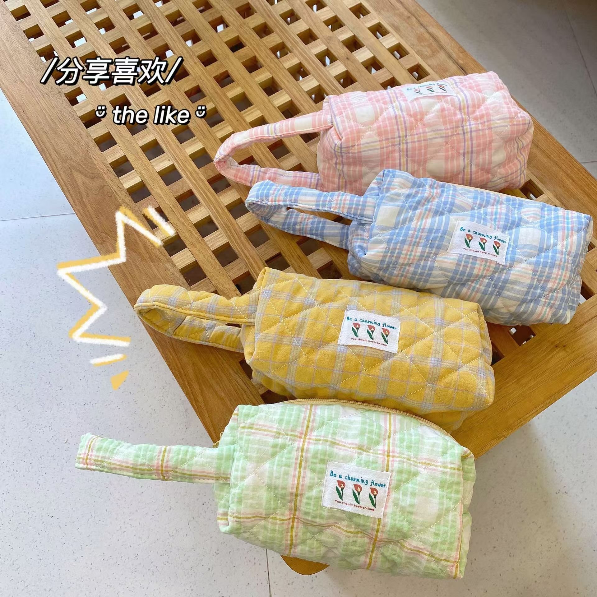 New Arrival Multi Function Women Makeup Pouch Custom Quilted Plaid Soft Cotton Padded Ins Makeup Bag Large Capacity Zipper Bag
