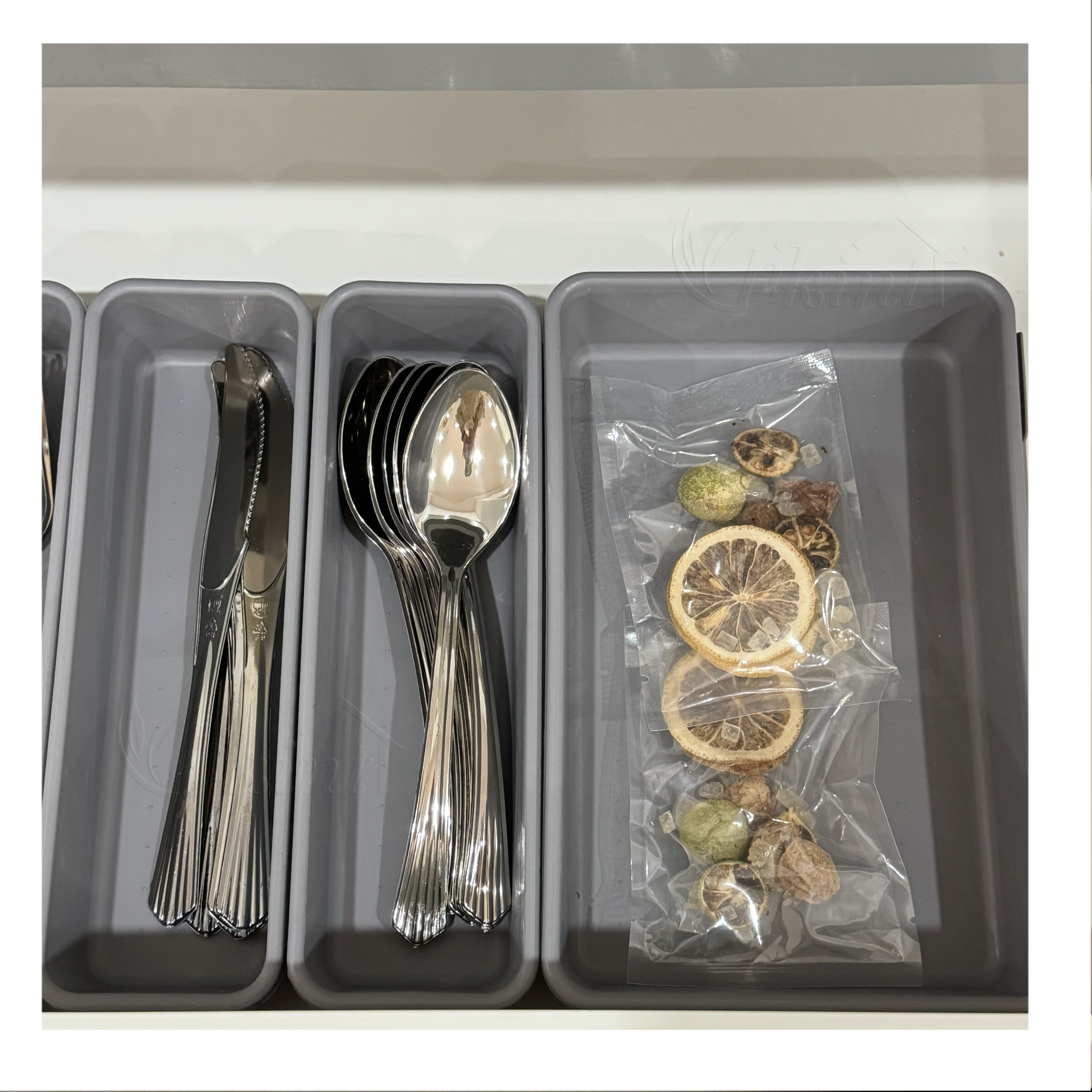 8 Pieces Plastic Desk Drawer Organizers for Kitchen and Makeup Drawer Organizer Tray