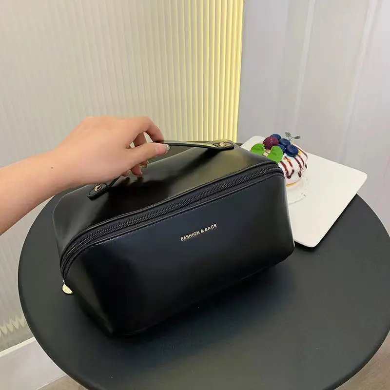Custom PU Leather Cosmetic Makeup Bag Pouch Skincare Cosmetic Partition Storage Waterproof Travel Toiletry Bag Make Up Bags