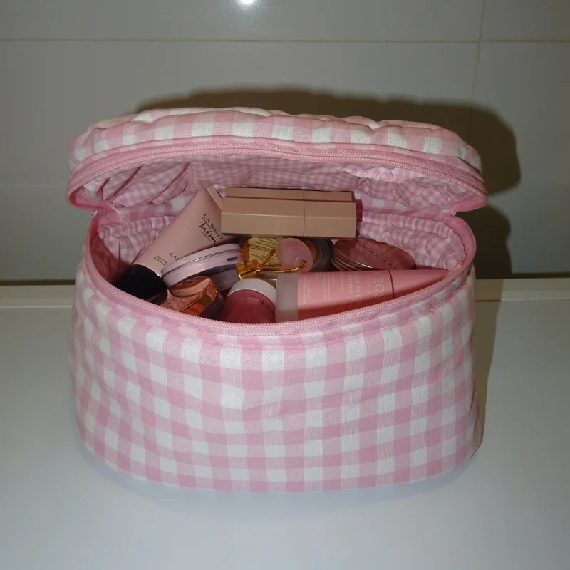 Large Lamb wool Makeup Organizer Bag Cute Toiletry Travel Cosmetic Bag for Women Portable Round Makeup Zipper Bag