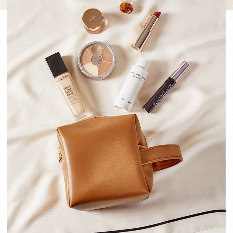 Custom Large Women Cosmetic Bags Organizer Beauty Case PU Leather Waterproof Zipper Make Up Bag Travel Makeup Bag