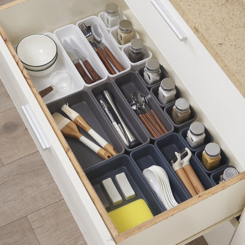 8 PCS Clear Plastic Drawer Organizers Set Organizer Trays Storage Bins for Makeup Bedroom Kitchen Gadgets Utensils and Office