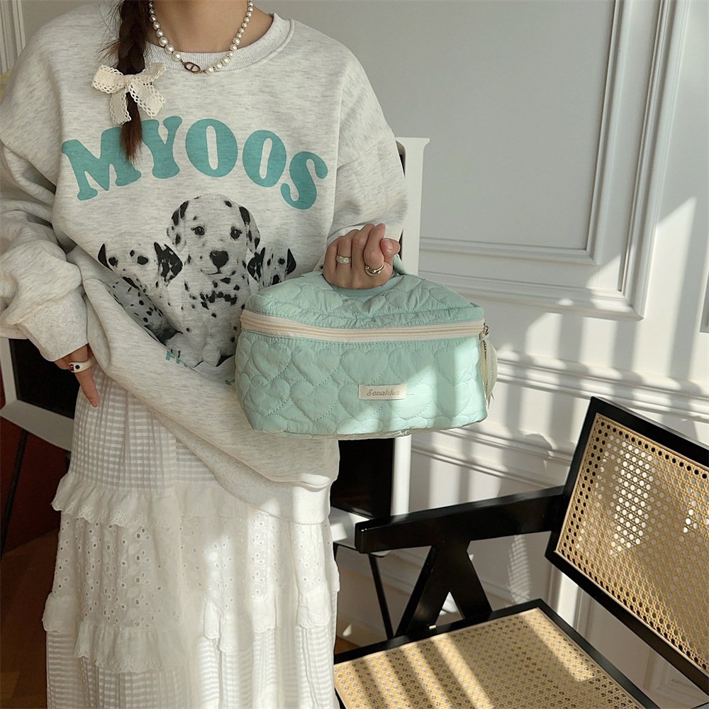 2024 Cotton Make up Bag New love cosmetic pouches travel custom travel quilted toiletry organizers fluffy makeup accessories