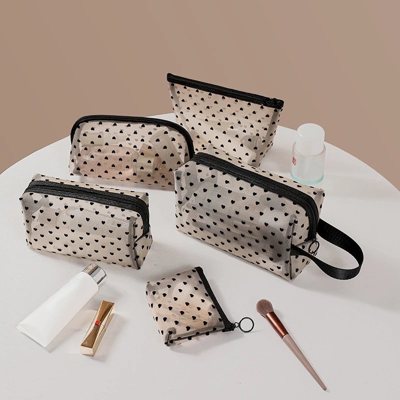 Portable Heart-Shaped Cosmetic Bags Makeup Storage Bag Women Outdoor Toiletries Organizer Skin Care Products Lipstick Organizers