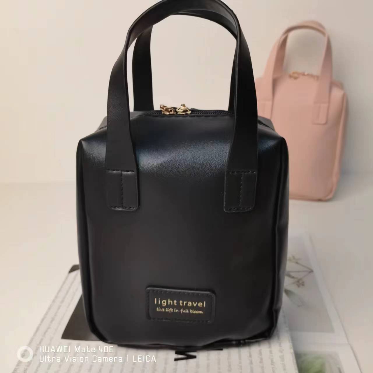 Hot selling popular high-end portable cosmetic bag large capacity skin care product toiletry bag multifunctional handbag