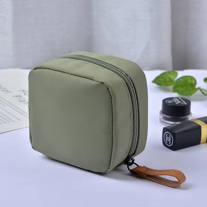 Wholesale Small Travel Women Nylon Zipper Makeup Bag Personalize Waterproof Toiletry Storage Pouch Cosmetic Bag