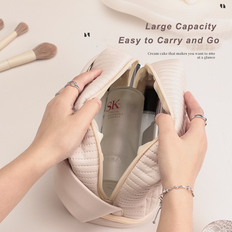 Custom Cream Toast Large Makeup Bag PU Leather Bathroom Makeup Brush Bag for Women Portable Cosmetic Purse