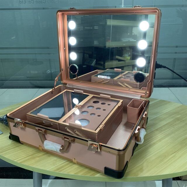 Trolley Makeup Case With Full Screen LED Mirror and Adjustable Legs Heavy Duty Folding Makeup Artist Director Chair