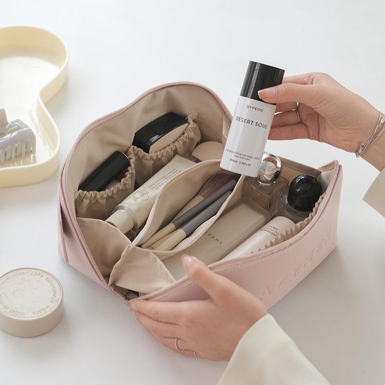 Wholesale Cosmetic Makeup Bag Custom Logo Leather Travel Makeup Bag Cosmetic Bag For Women