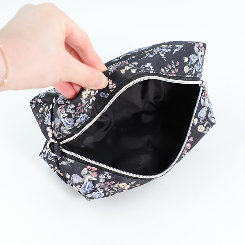 2024 custom Floral print design Zipper travel portable cosmetic Organize Black polyester makeup bag
