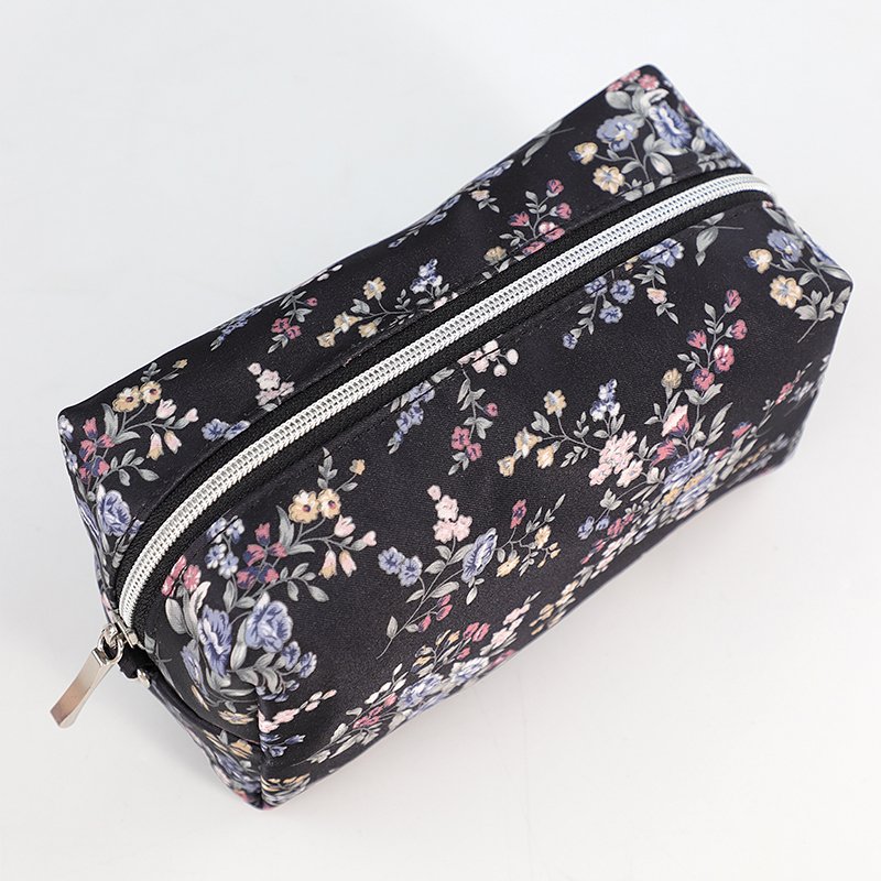 2024 custom Floral print design Zipper travel portable cosmetic Organize Black polyester makeup bag