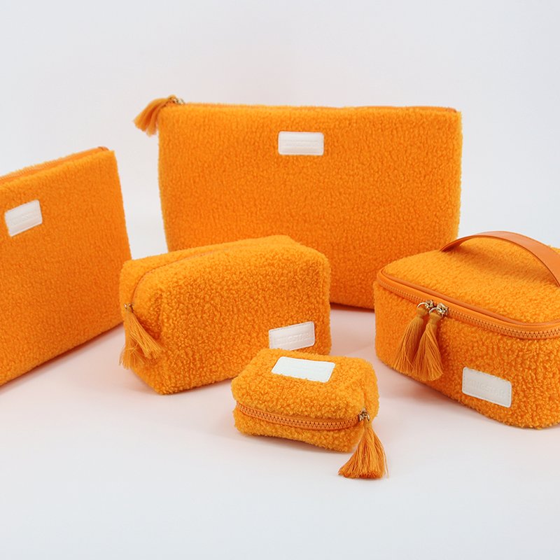 Wholesale Multi Color Plush Lady Cosmetic Pouch Teddy Velvet Makeup Bag Makeup Bag Travel Teddy Cosmetic Bag with Logo