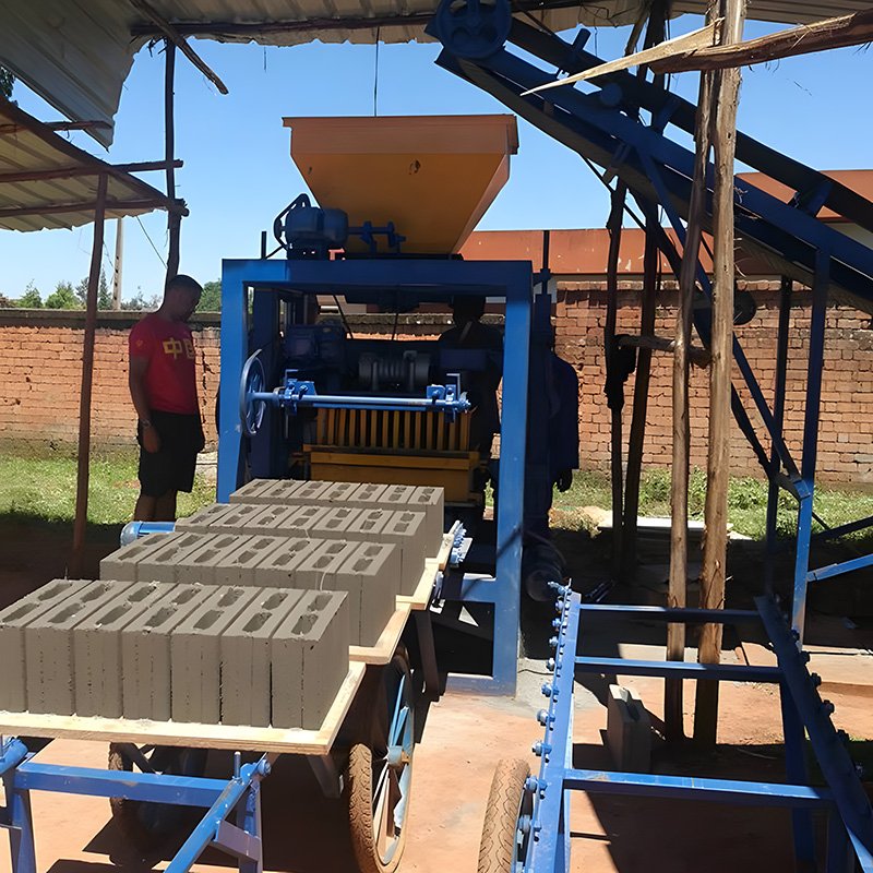 Qt4-24 Concrete Block Machine Price Interlocking Automatic Brick Making Machinery