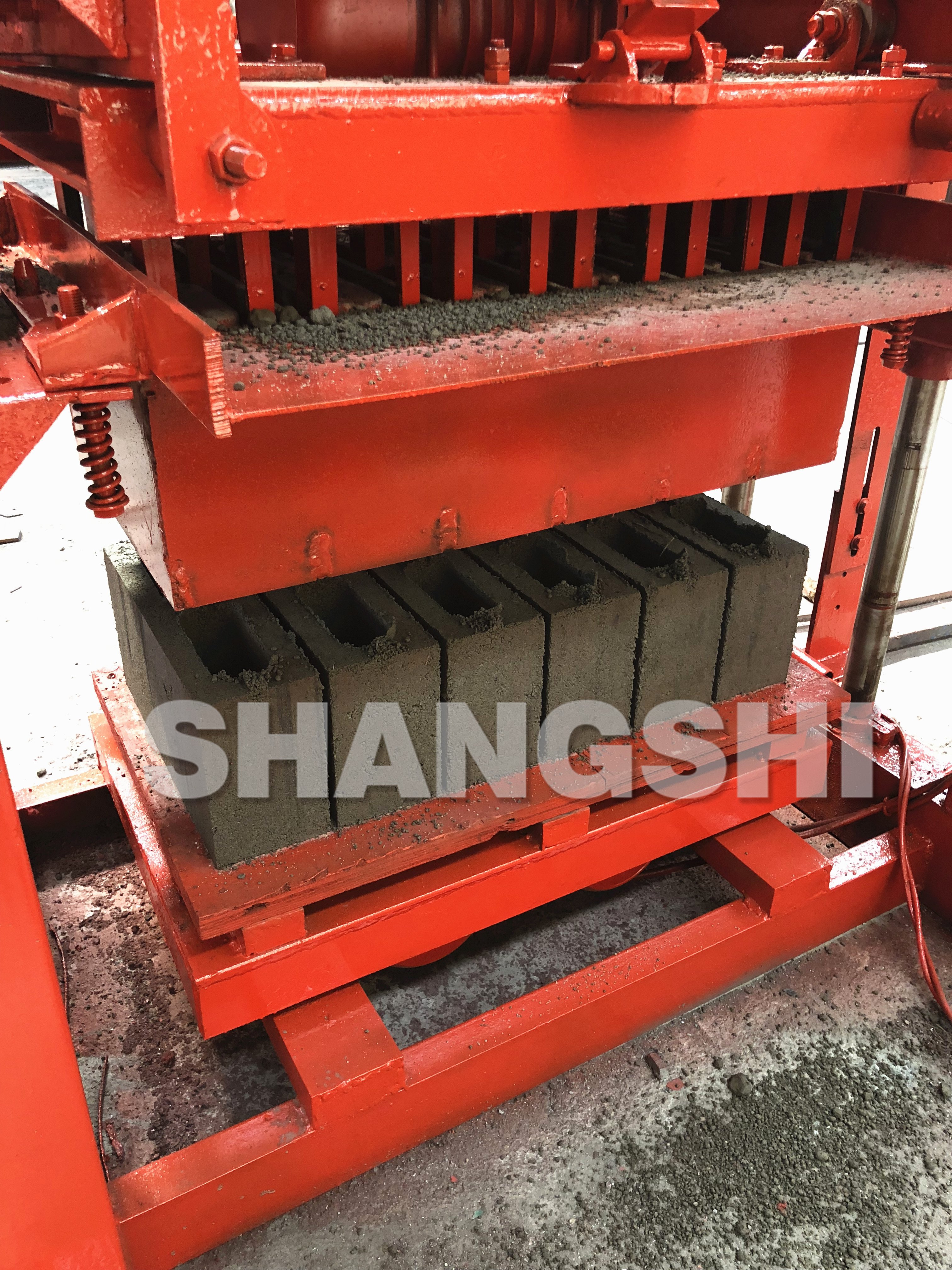 QTJ4-40 complete set machine for making concrete blocks auto brick making machine