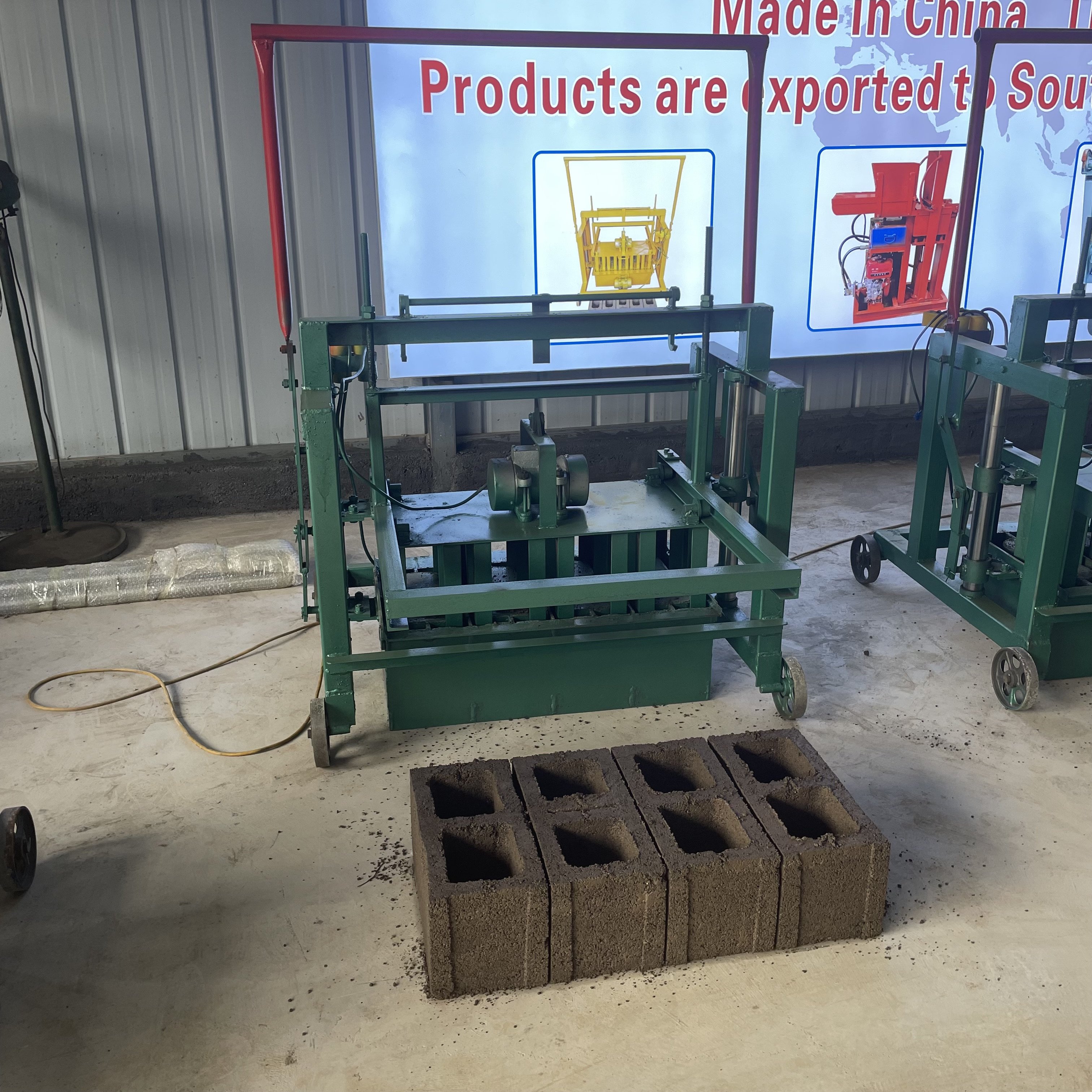 Small Movable Egg Layer Brick Making Machine 18 Hole Brick Making Machine