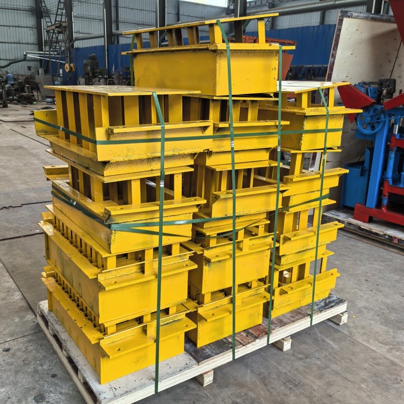Small Fully Automatic Brick Making Machine With Hopper Made In China