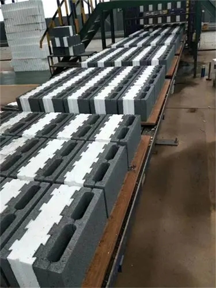 QT815 EPS Insert Hollow Block Making Machine Concrete Block Molding Device for Efficient Production