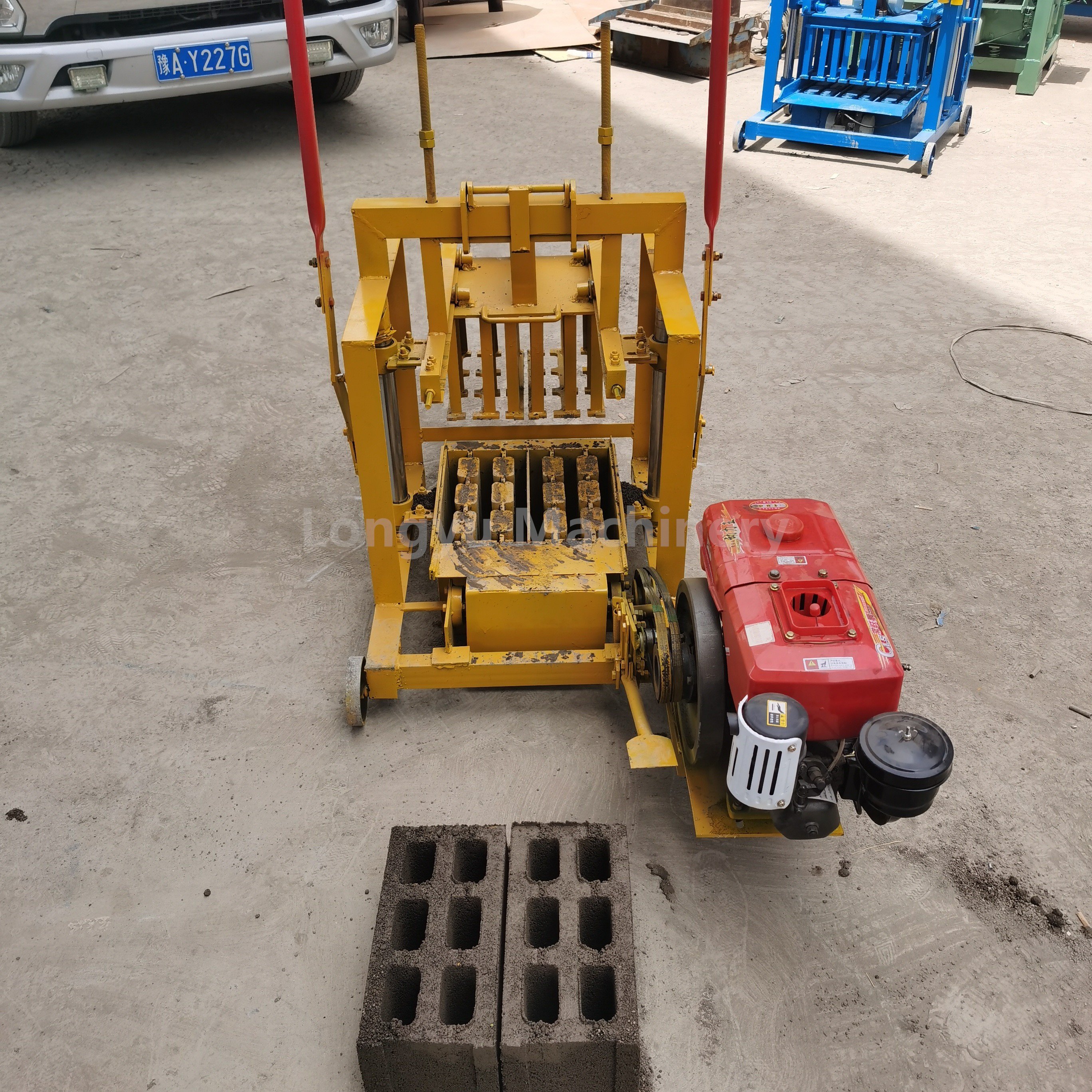 Diesel Hollow cement interlocking brick making machine Egg laying concrete block machine