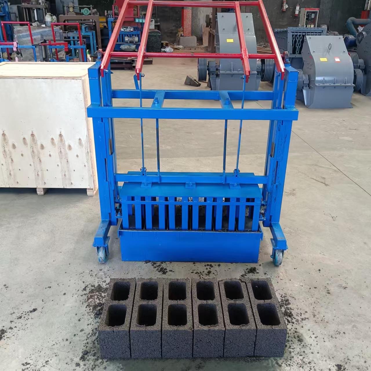 Manual brick presses are cheap, simple and easy to operate