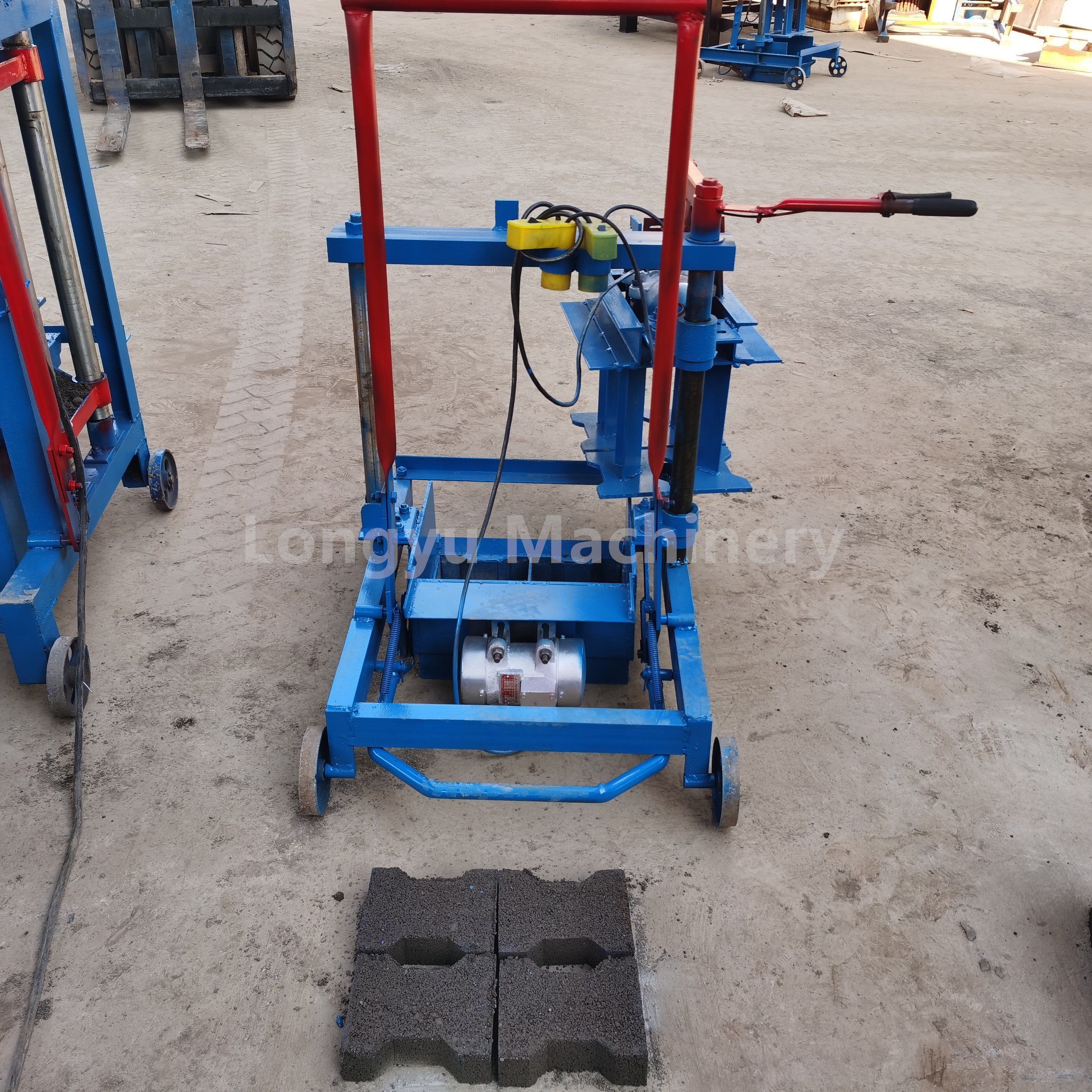 Small Egg Laying Brick Machine Small Brick Press Machine Mobile Bricklaying Tools