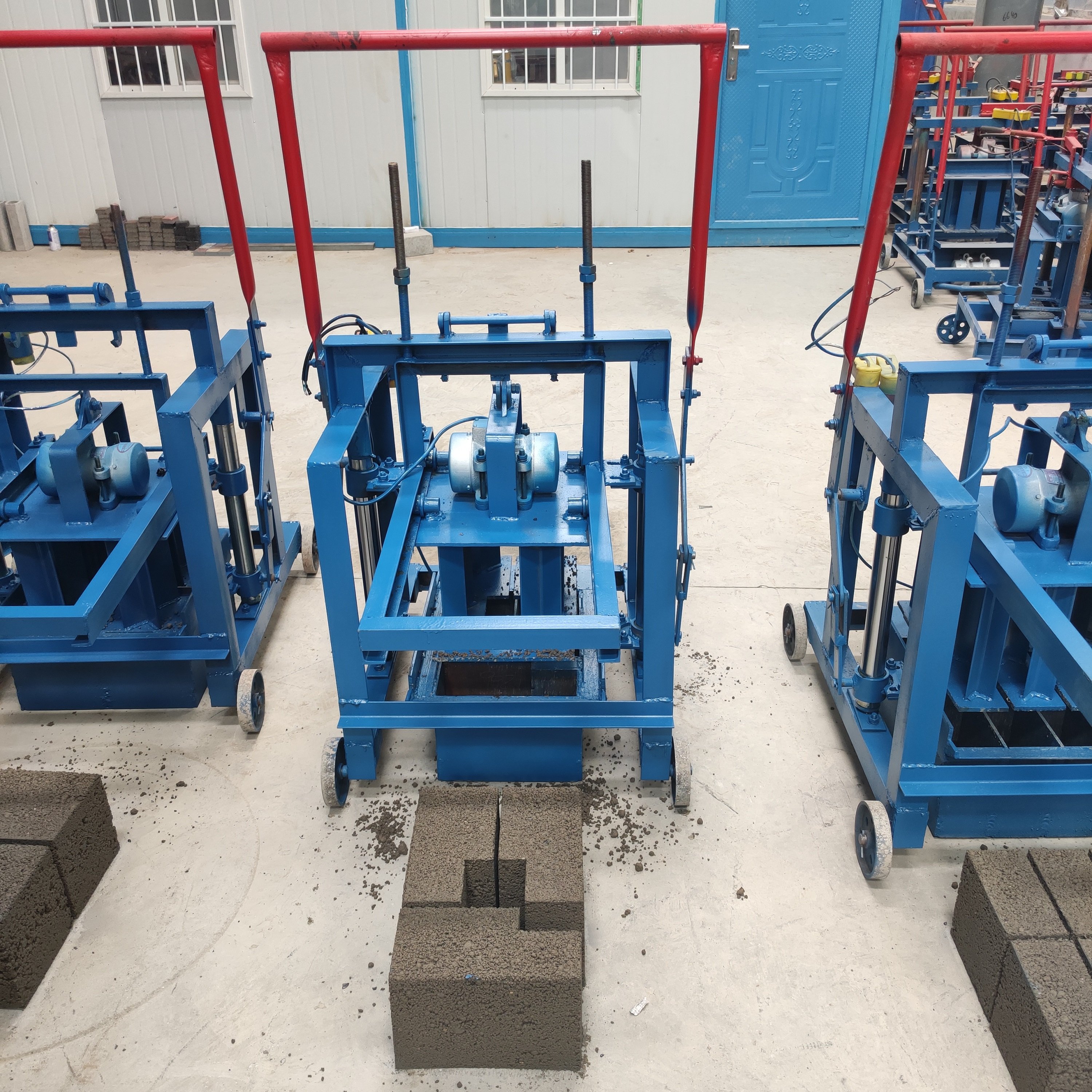 KM2-45 Hollow Brick Mobile Brick Making Machine 390-120-190 Hollow Brick with Oval Holes