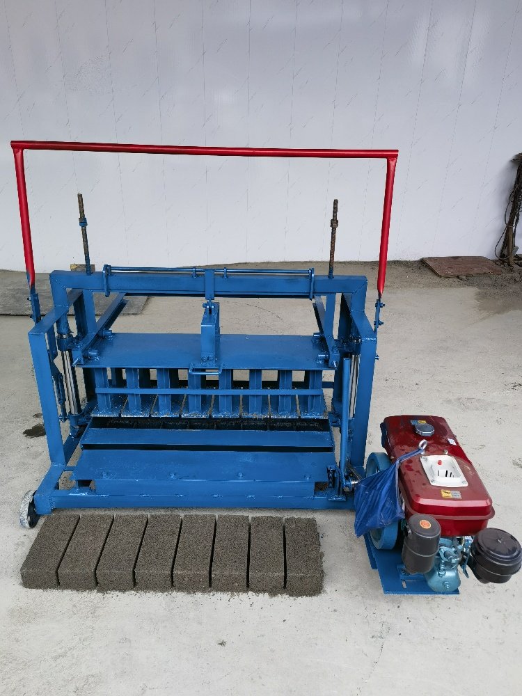 Popular Diesel Engine Brick Making Machine Concrete Hollow Block Machine Mobile Egg Laying Block Brick Machine