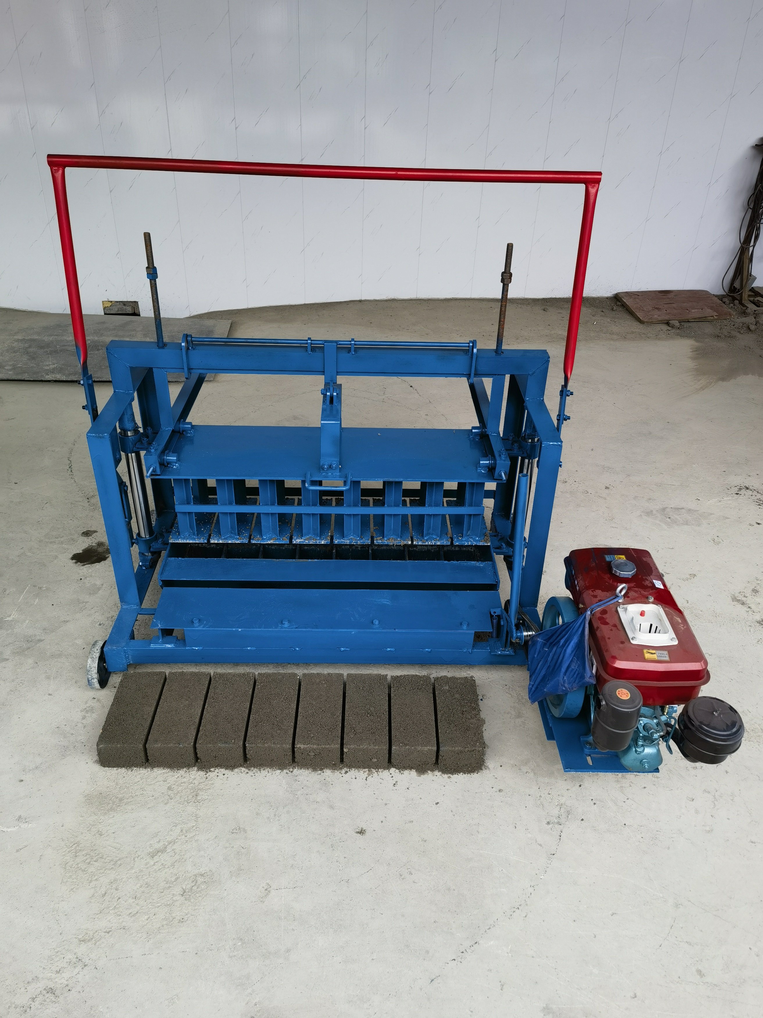 Popular Diesel Engine Brick Making Machine Concrete Hollow Block Machine Mobile Egg Laying Block Brick Machine