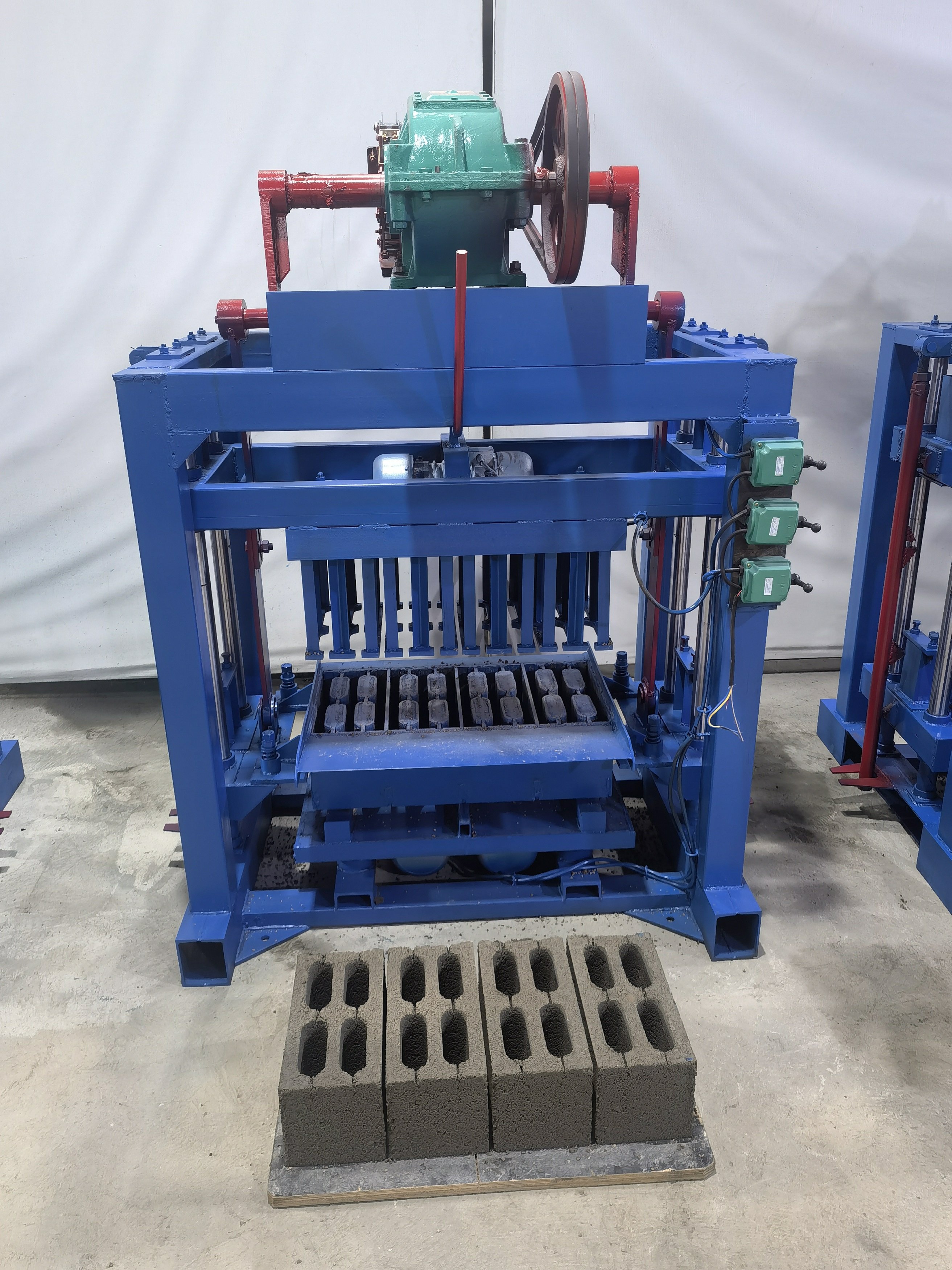 Semi Automatic Hollow Brick Machinery KX4-40 Concrete Block Making Machine For Brick Factory Hot Sale