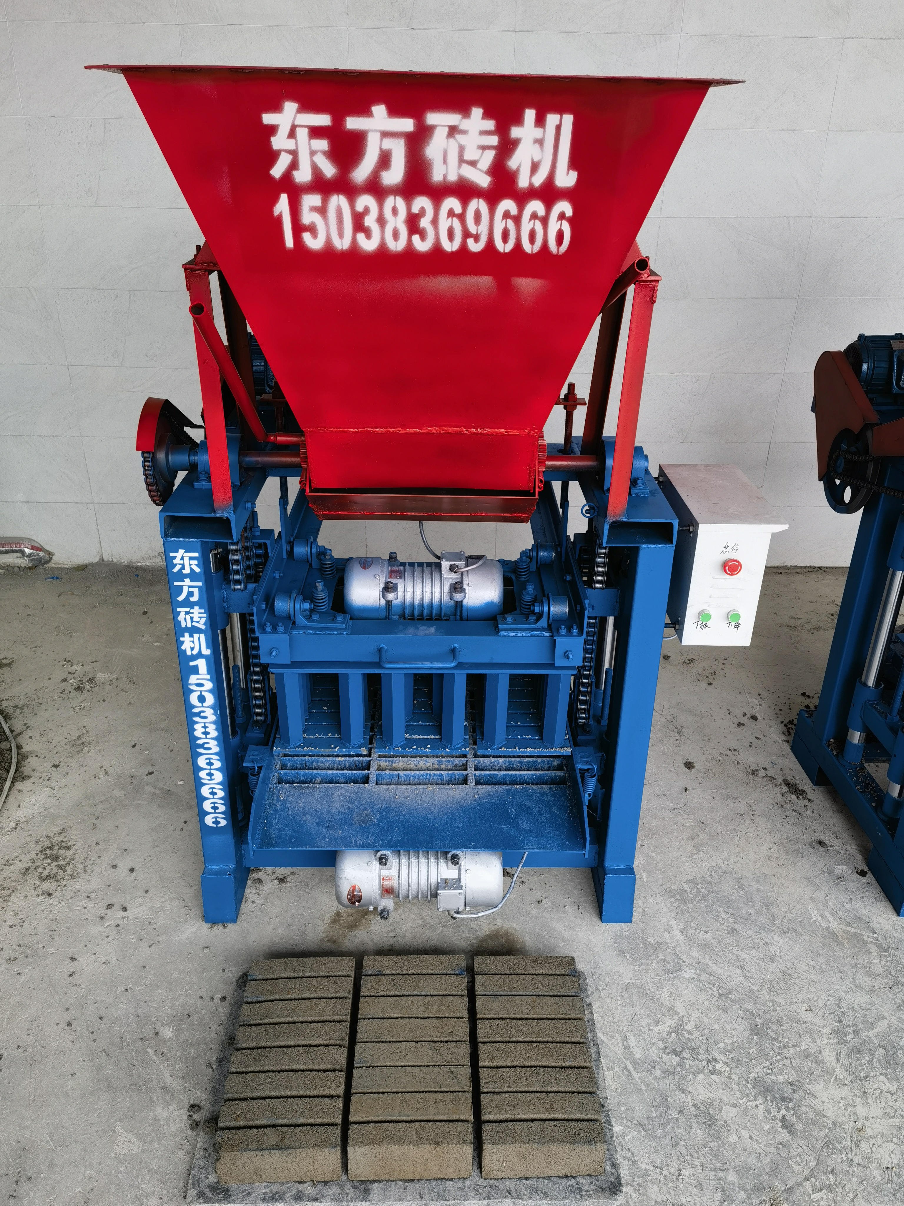 Concrete Block Cement Hollow Brick Maker Machine Concrete Brick Making Machinery