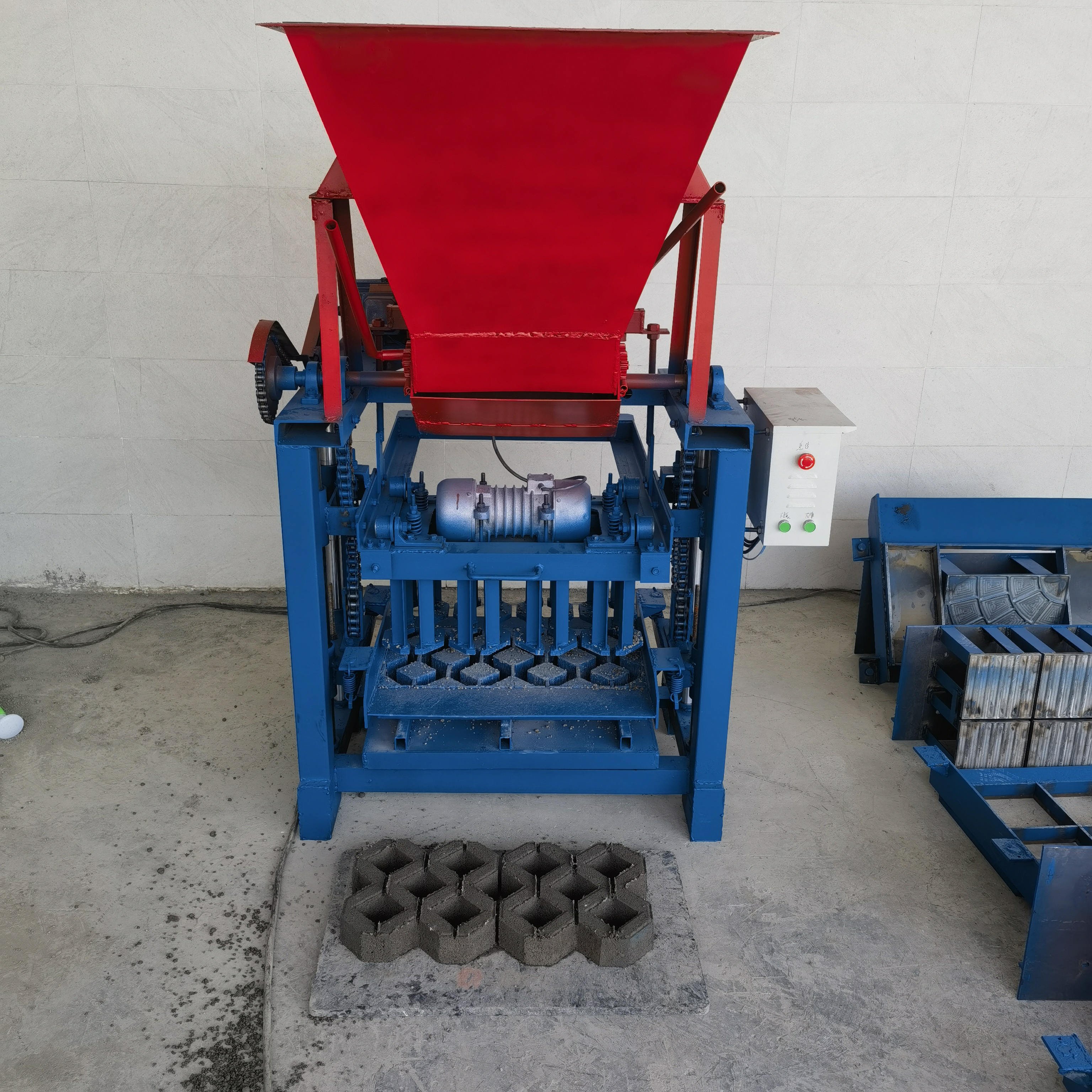 Concrete Block Cement Hollow Brick Maker Machine Concrete Brick Making Machinery