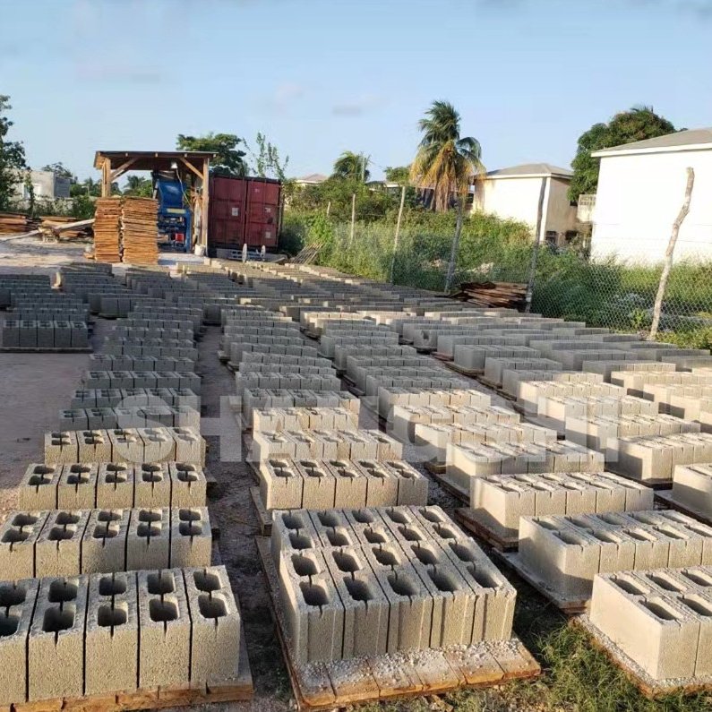 Full Automatic Hydraulic Concrete Hollow Hourdis Curbstone Paver Block Automatic Brick Making Machine in Jamaica