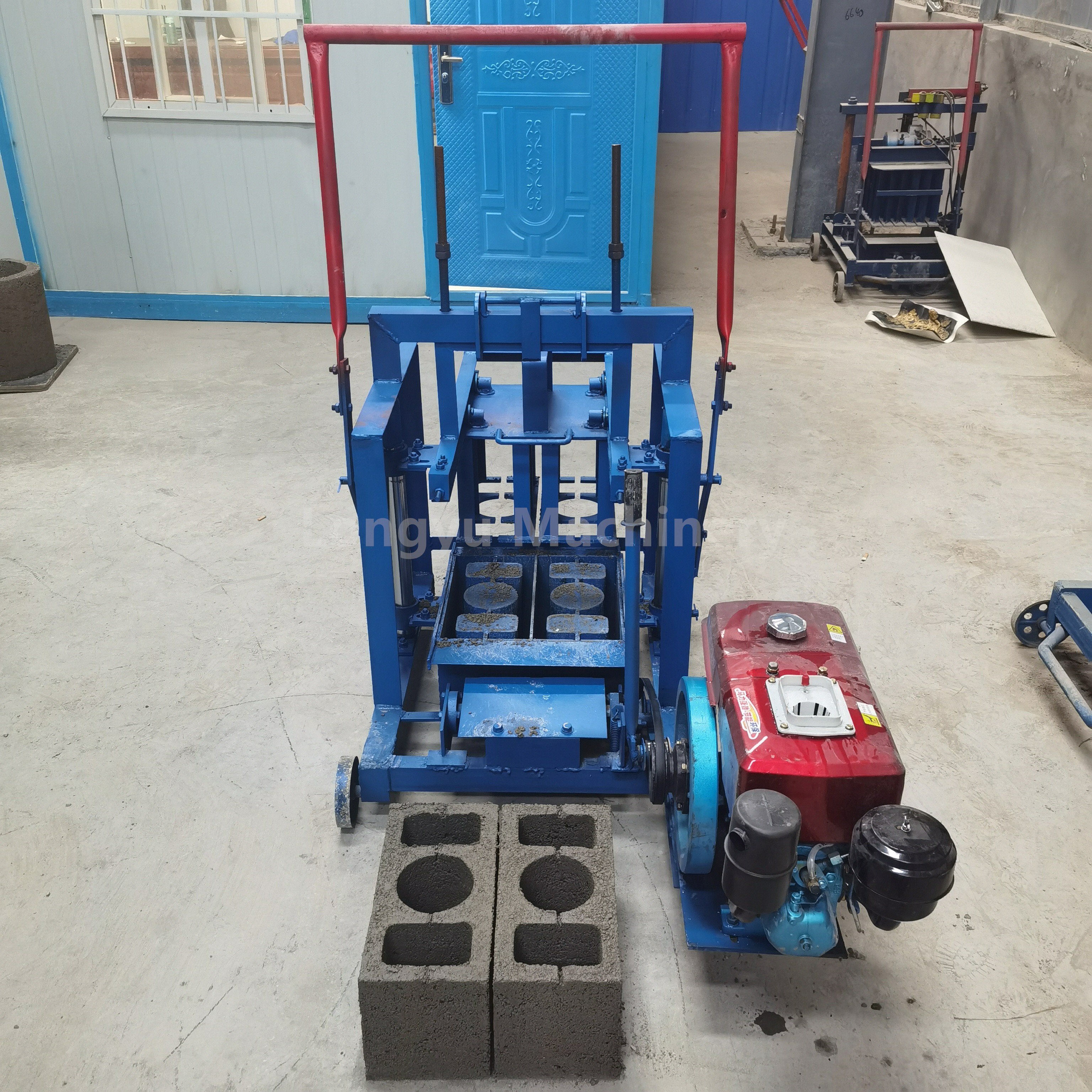 LongYu Manual Mobile Diesel Engine Hollow Block Brick Making Machine