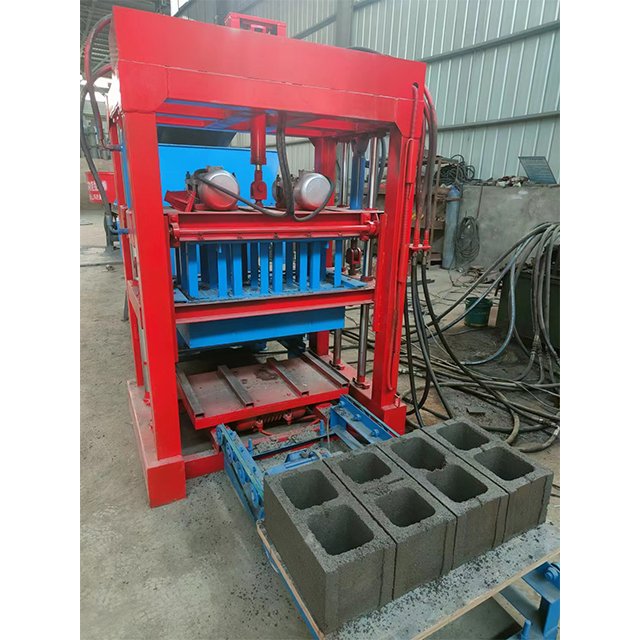 Small Clay Brick Maker Color Mold Customized Brick Making Machine