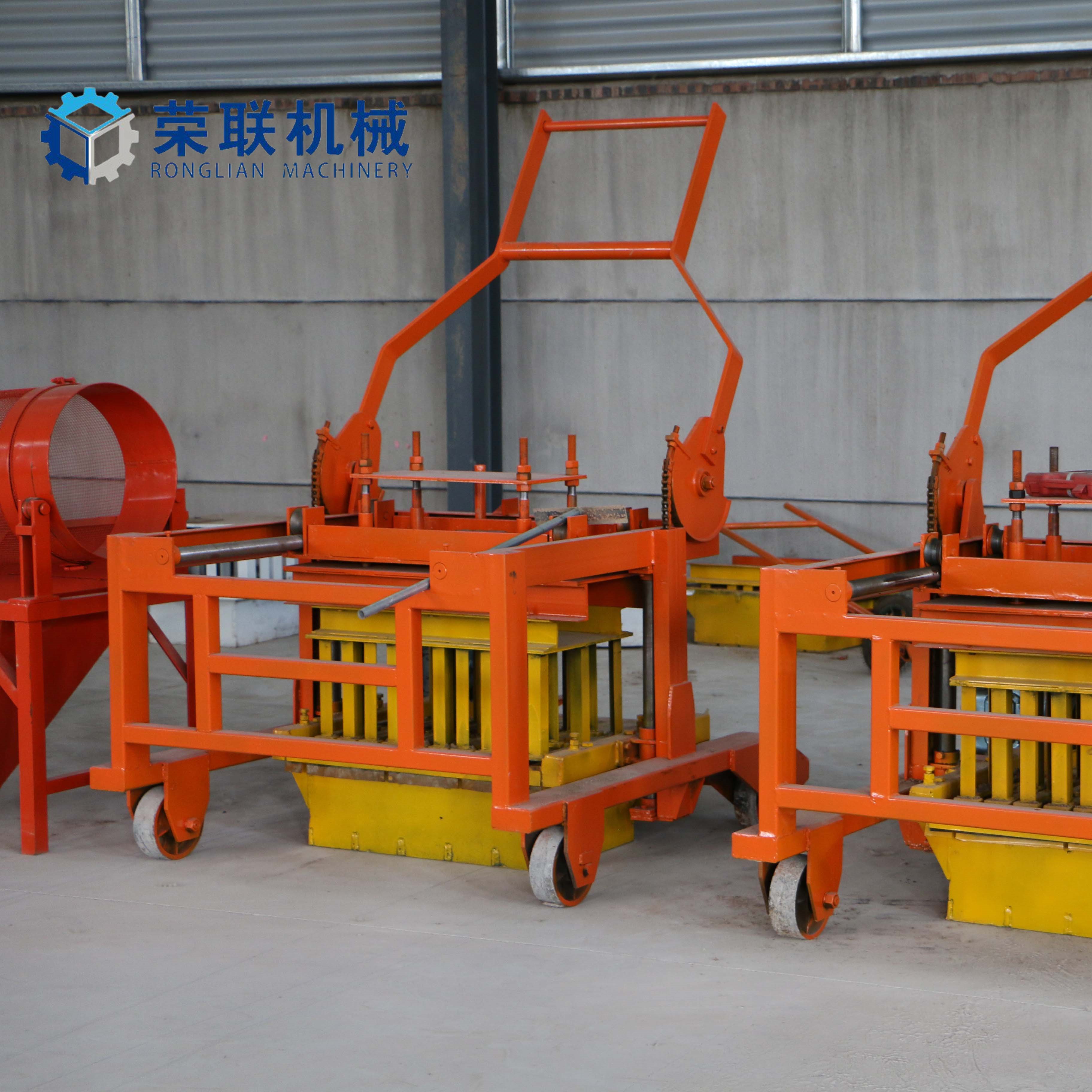 Qt4-30 Diesel Engine Portable Concrete Block Making Machine for Sale