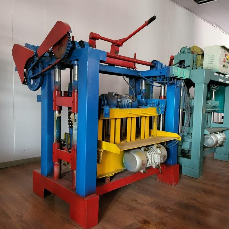 Automatic Hollow Sand Paving Laying Moulding Concrete Paver Block Cement Brick Making Machine Price