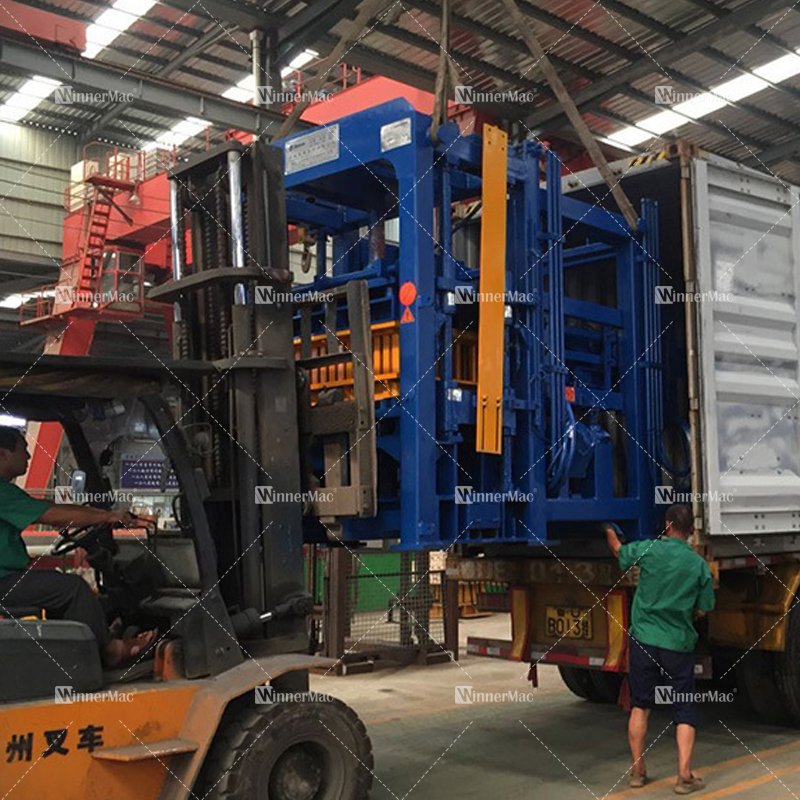 2020 Sale Top Fashion Concrete No Semi Automatic Brick Making Machine QTJ4-26 Small Scale In