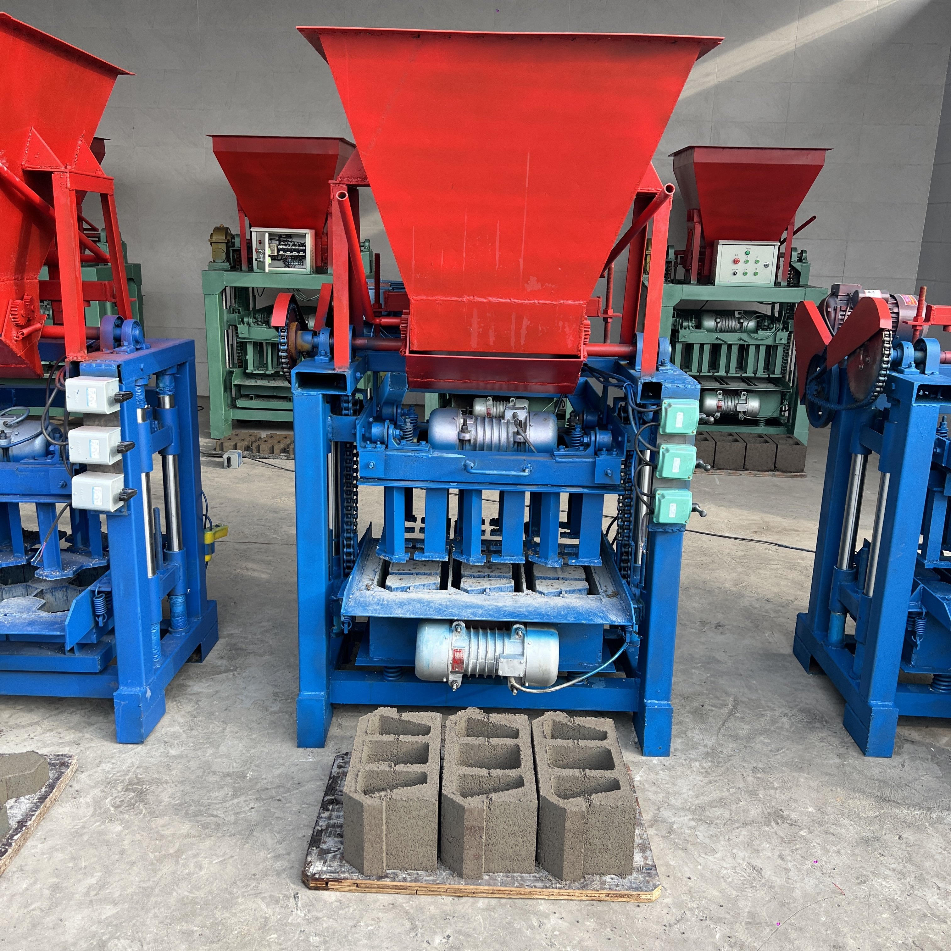 Brick Making Machinery Fully Automatic Hydraform Interlock Brick Making Machine