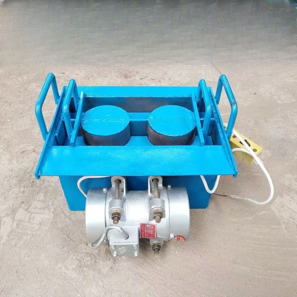 Small household manual mobile egg-beating cement hollow solid paving brick making machine
